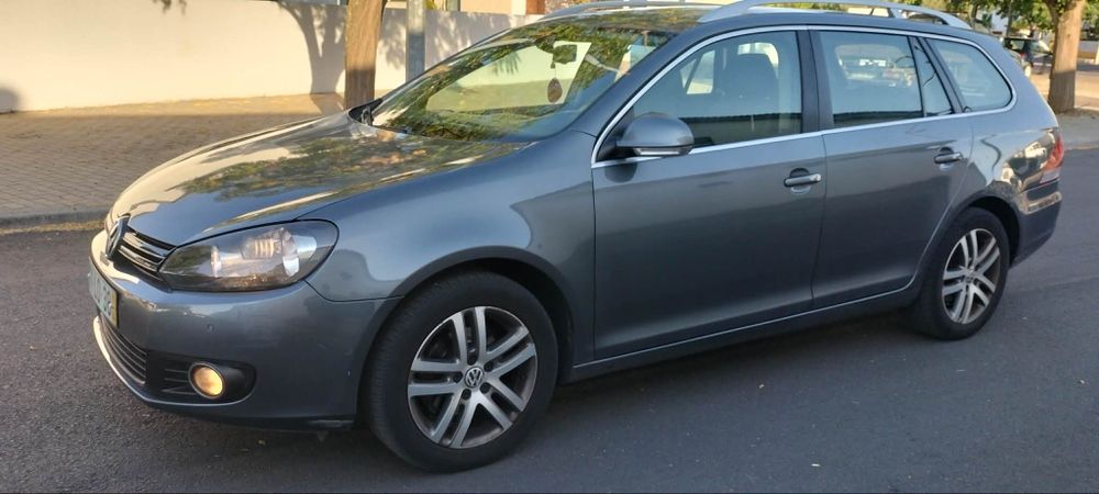 Vw golf Tdi 2011 com livros de revisão em dia