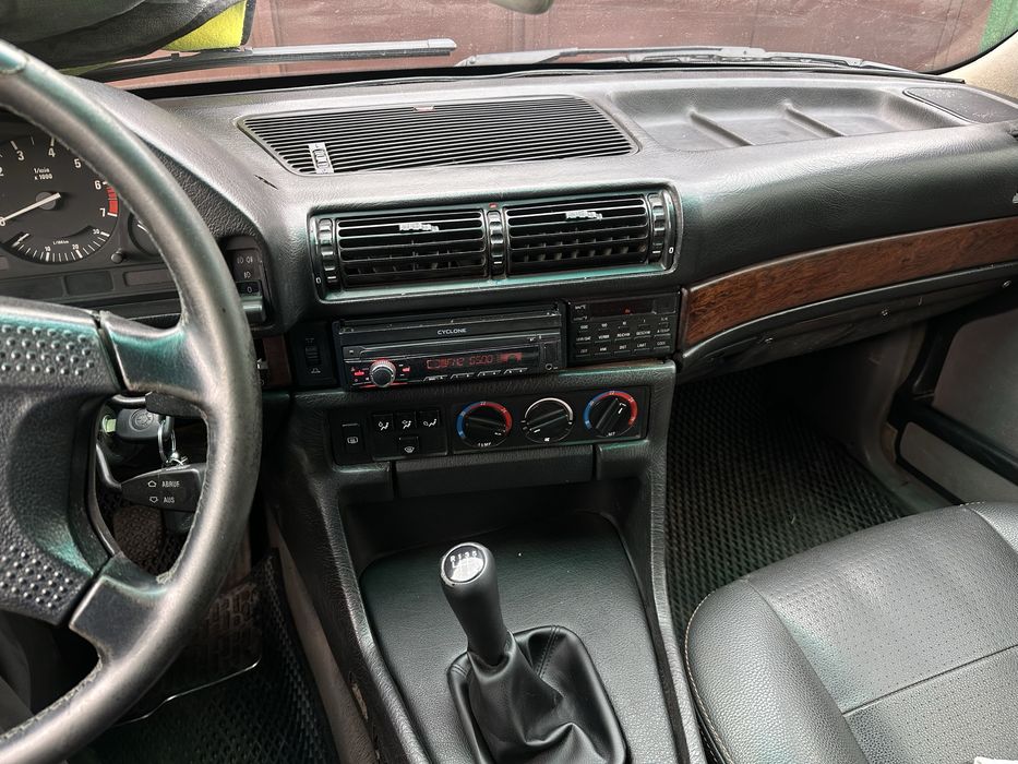 BMW  e32  7 series