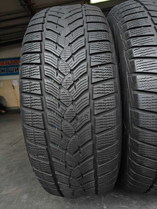 R17 225/60 103V XL шини зимові вживані на Кіа Спортейдж імпортні GoodYear Ultraprip Performance рік24 виробництво Германія