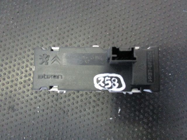 Display / ecrã de informações CITROËN C5 III (RD_)