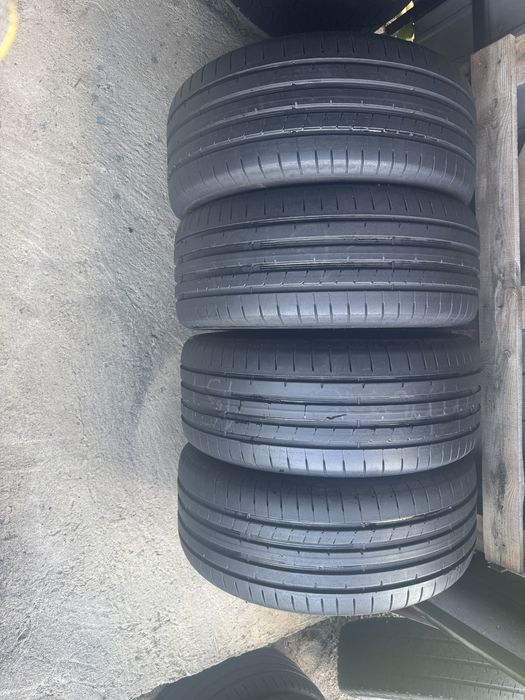 Шини 245/45 R 18 Dunlop SportMaxx rt2