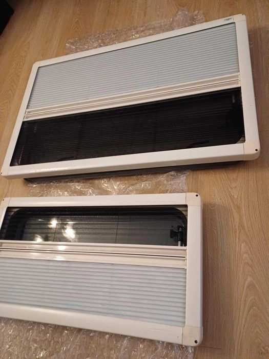 Okno uchylne w ramie   90x55  przyczepa kempingowa kamper