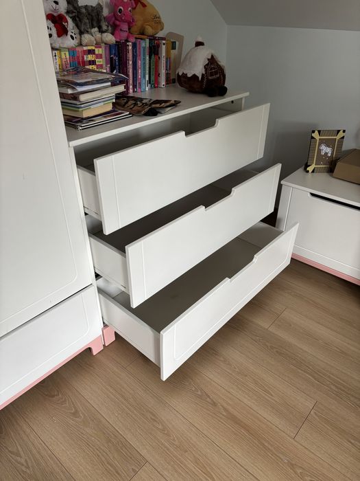 Zestaw drewnianych mebli dziewczecych Meblik