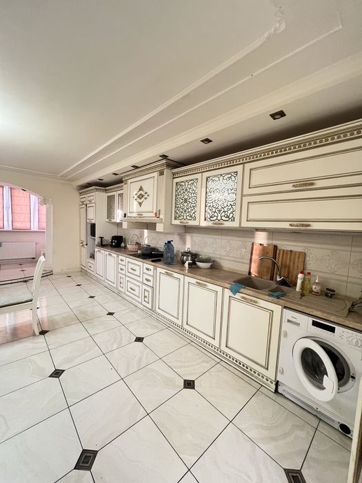 Здаю 3 к к - студію в ЖК Рівʼєра з ремонтом