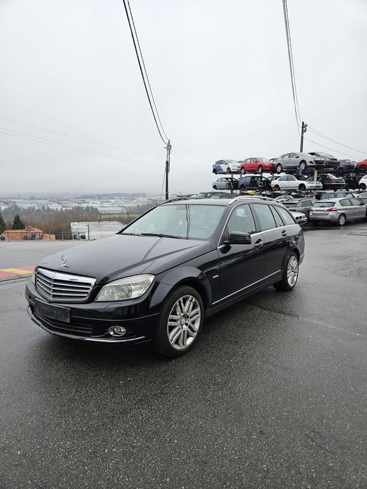 Mercedes-Benz W204 SW C350 CDi Elegance de 2009 para peças