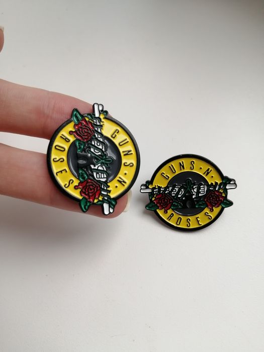 Значок  Guns n Roses подарунок чоловіку дівчині другу музыка рози