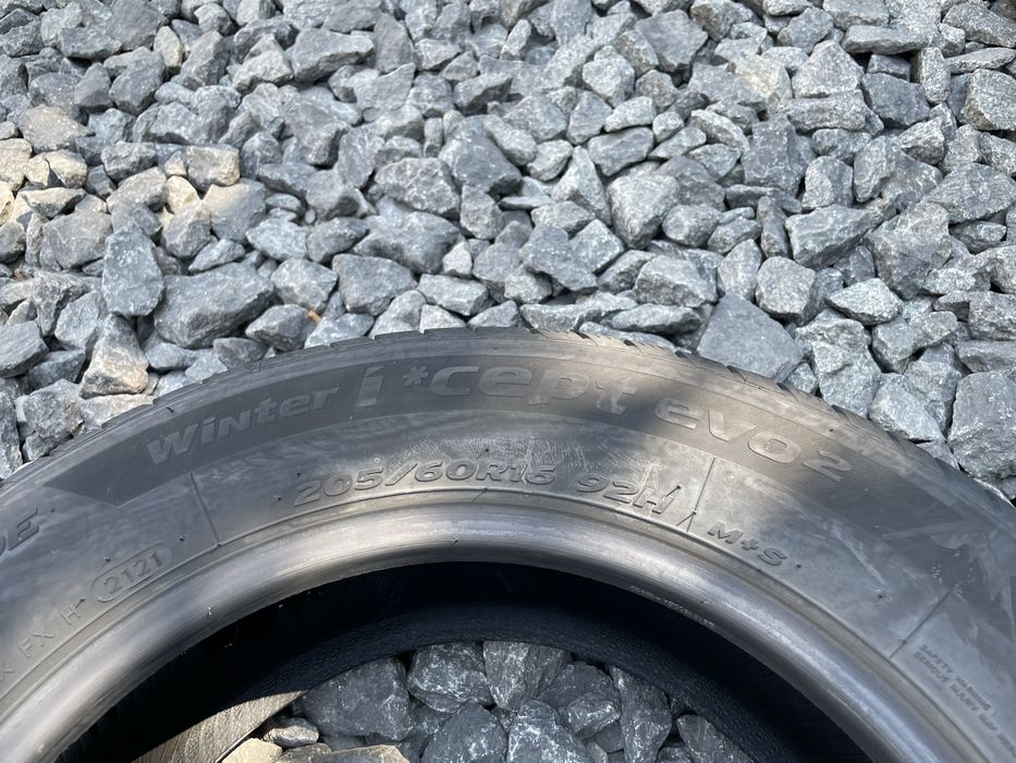 Комплект зимових шин Hankook 205/60 R16 205*60 16 Winter i*cept evo2 001601