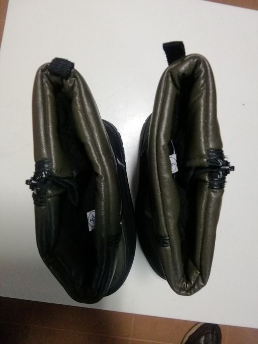 Botas novas para a neve, de criança, tamanho 34, da Mounty.