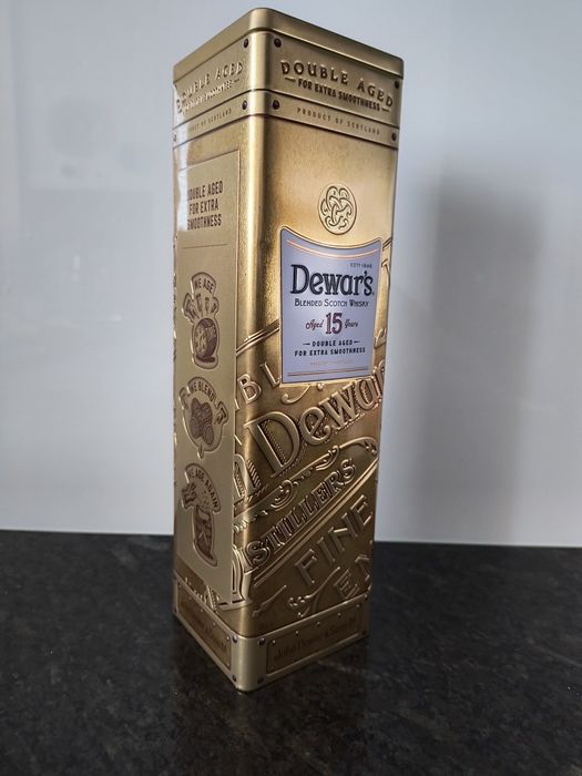 Pudełko metalowe po alkoholu