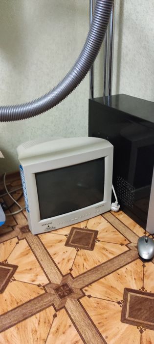 Монитор samsung обычный