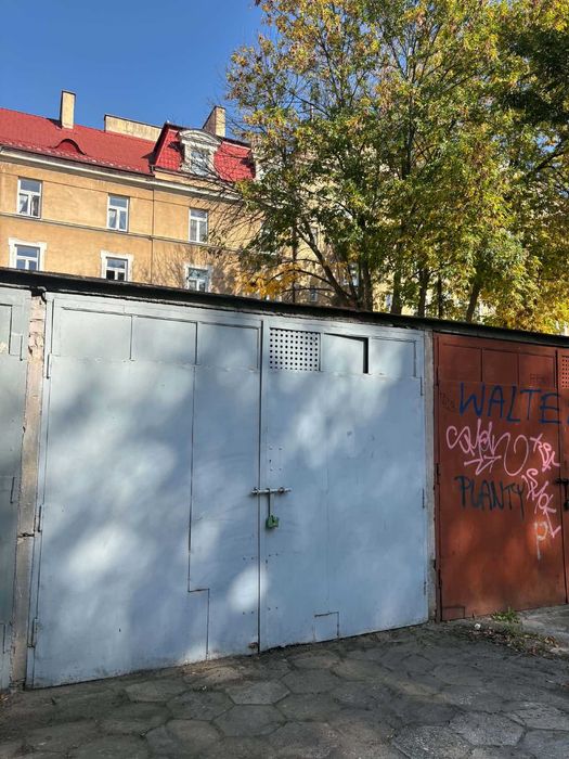 Garaż murowany na sprzedaż - ścisłe centrum Radomia, ul. Kościuszki - Widok 2