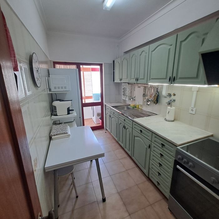 Praia da Rocha - T2 com garagem.