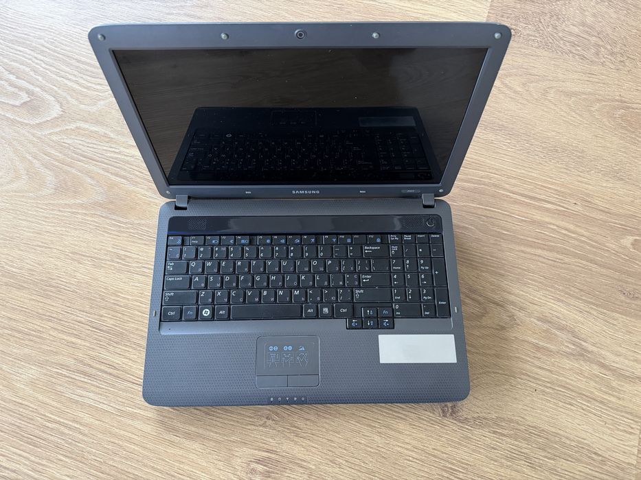 Ноутбук Samsung R523