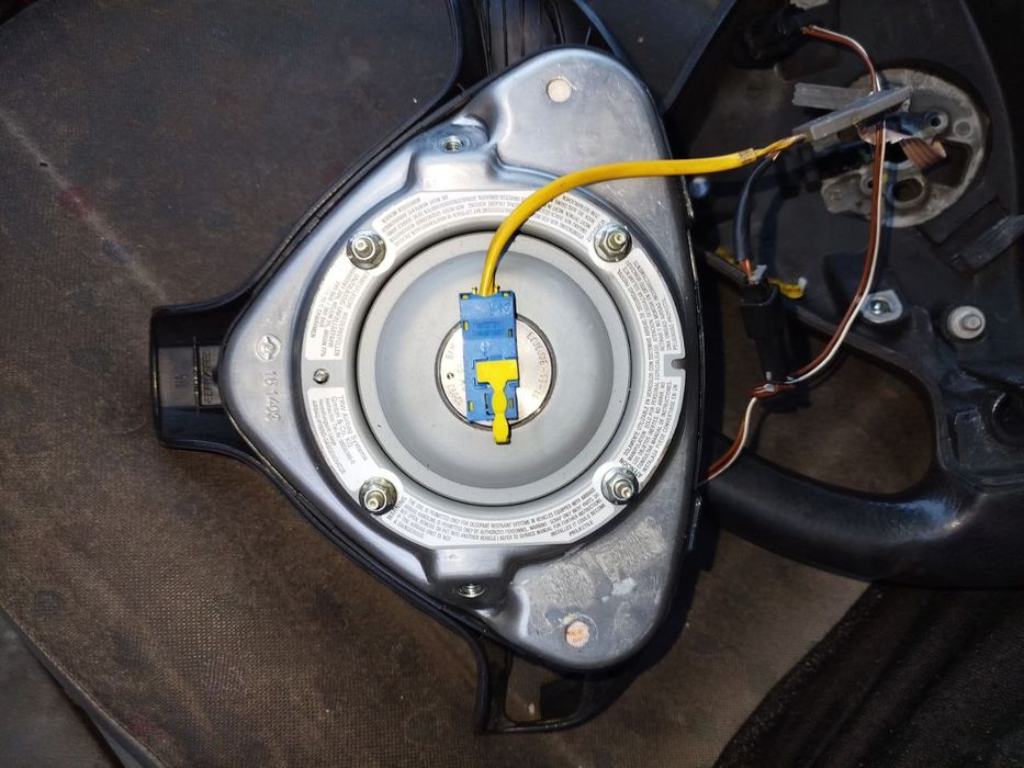 Продам руль на opel