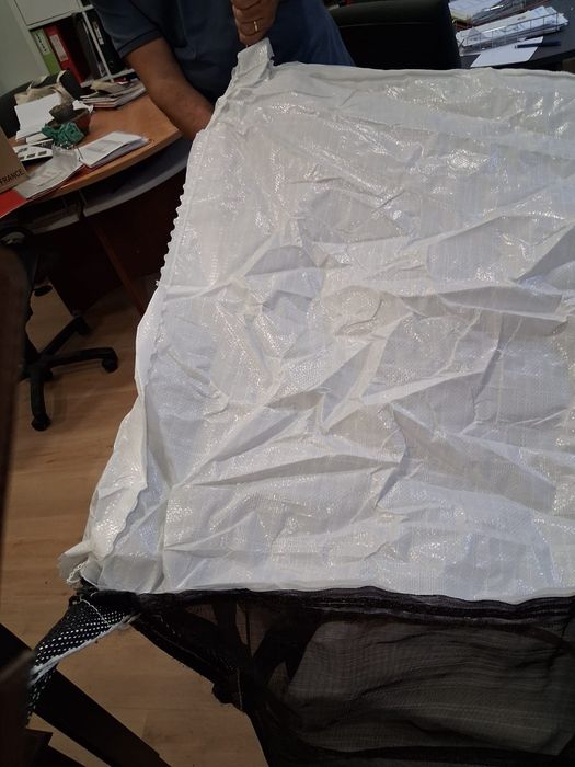 Big bags em rede com tampa de cobertura e válvula de descarga