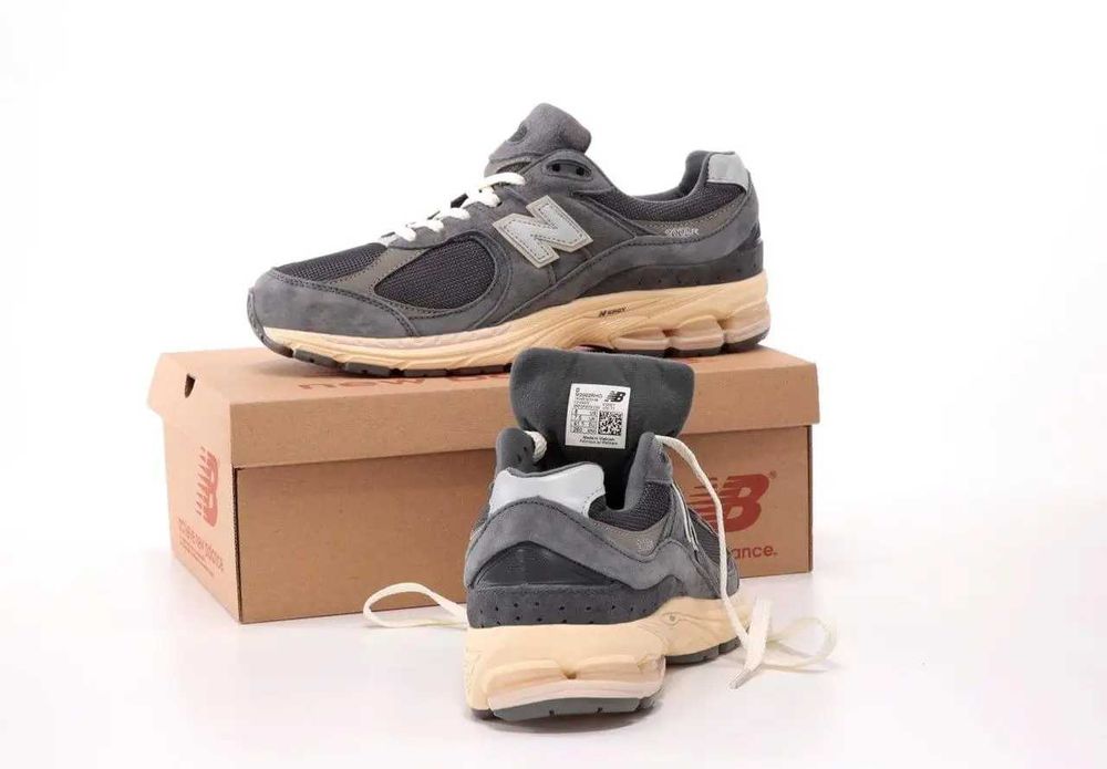 Nowe New Balance 2002R Black Dark Grey – Rozmiar 43 (27.5 cm)