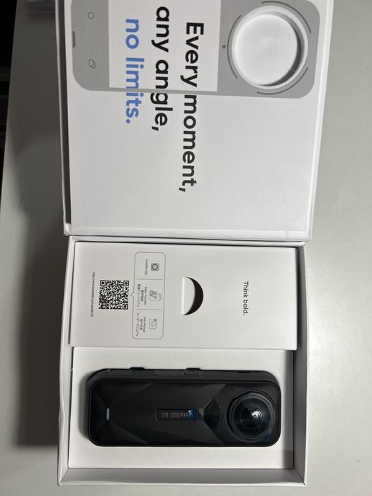Insta360 X5 Essentials Bundle - NOVA