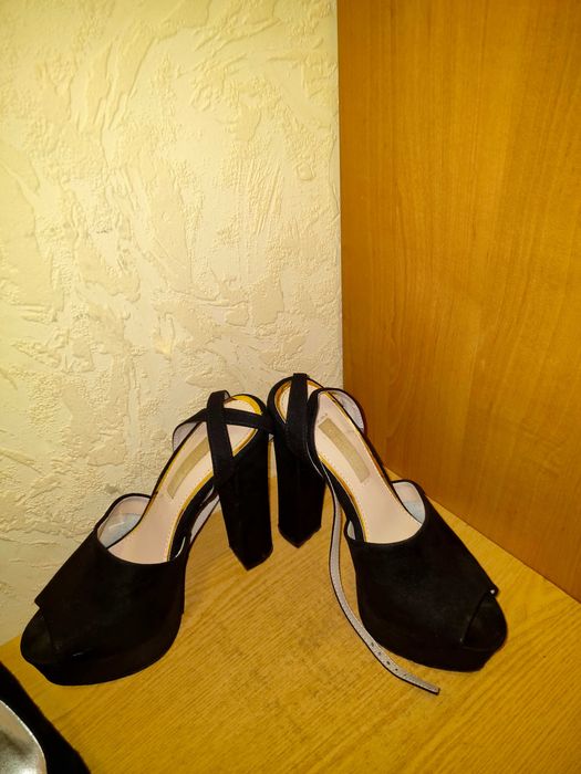 Босоніжки 36 розмір,замш натуральний,бренд Primadonna, Braska-надсилаю