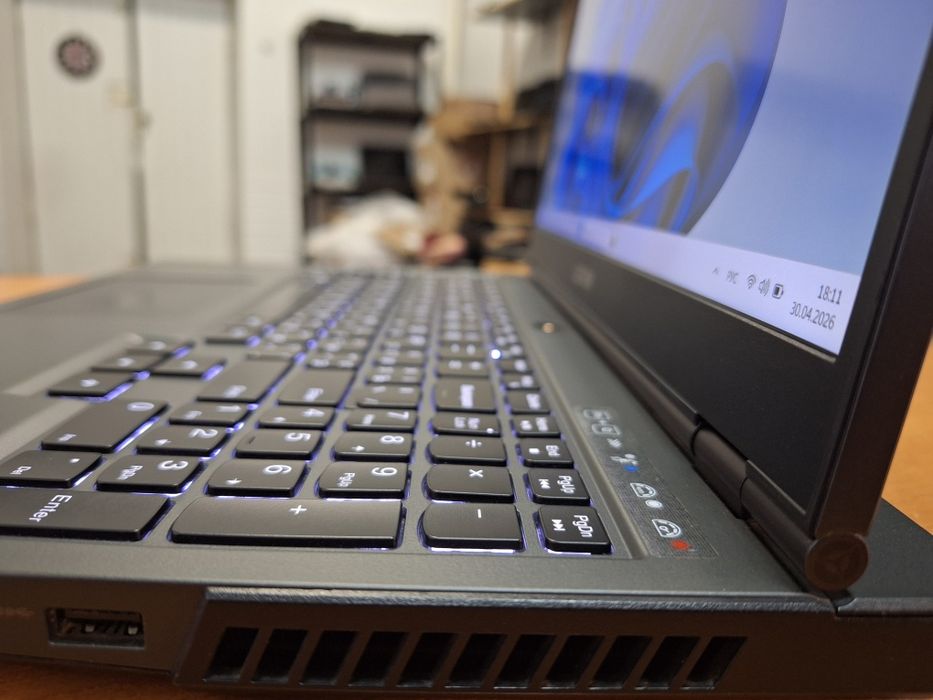 Lenovo Legion 5 15IMH05H i5-10300H GTX 1660 Ti 6Gb DDR4 16Gb SSD + HDD