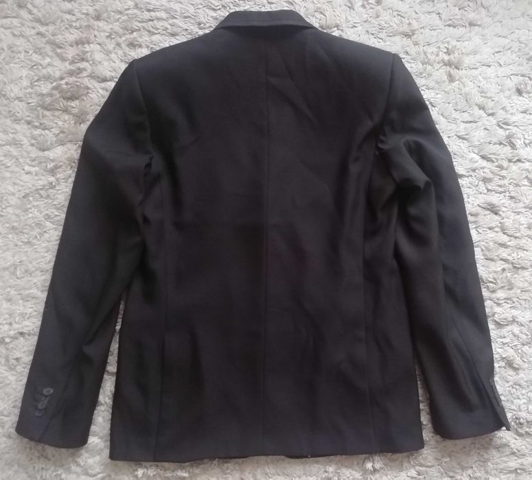 Czarny garnitur męski