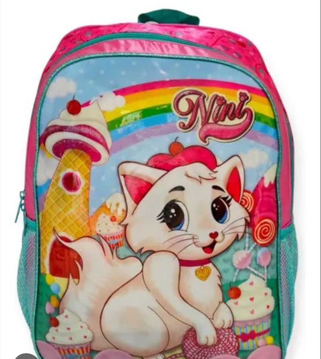 MOCHILA DE MENINA COM ETIQUETA