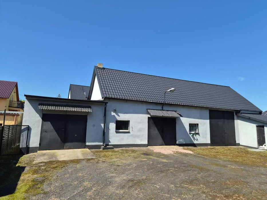 Dom wolnostojący 200m2 wraz z budynkiem gospodarczym na działce 2000m2