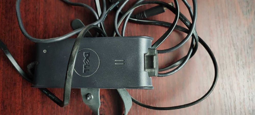 Продам блок питания к ноутбуку Dell.