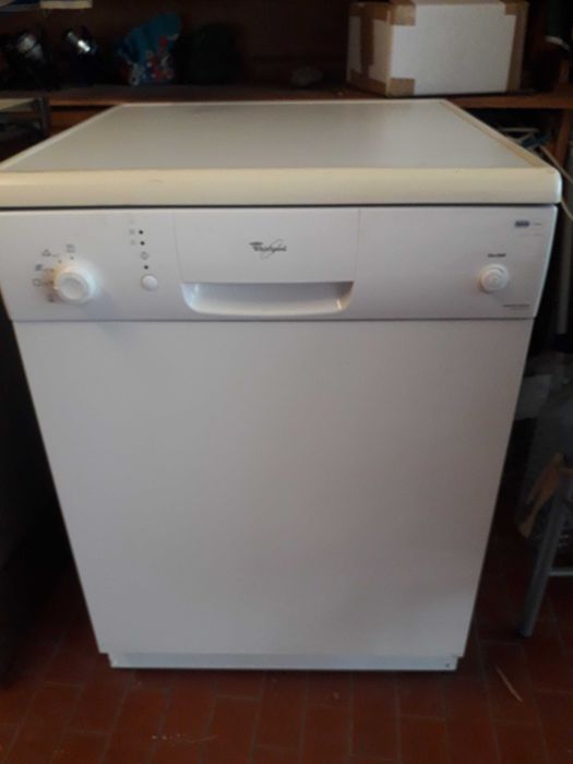 Máquina lavar loiça whirlpool