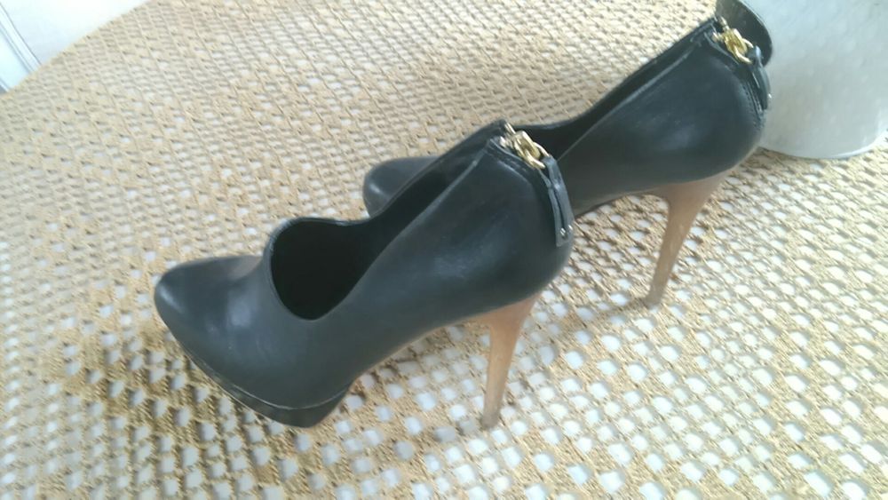 Zara cudne czółenka rozm. 39 skóra naturalna