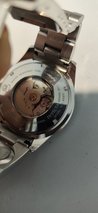 Продаю часы Invicta Pro Diver б.у.в отличном рабочем состоянии.