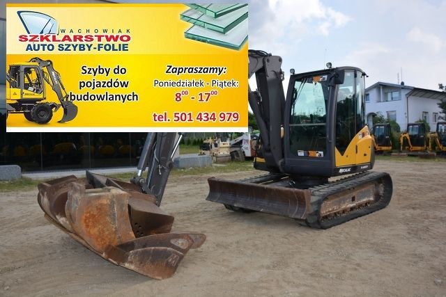 mecalac 8 mcr szyba przednia dolna  nr 172