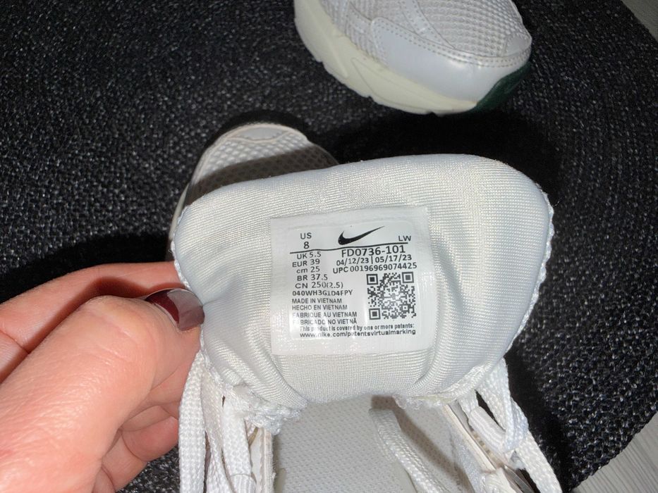 Кросівки Nike V2K Run, оригінал, р-р 39, устілка 24,5 см