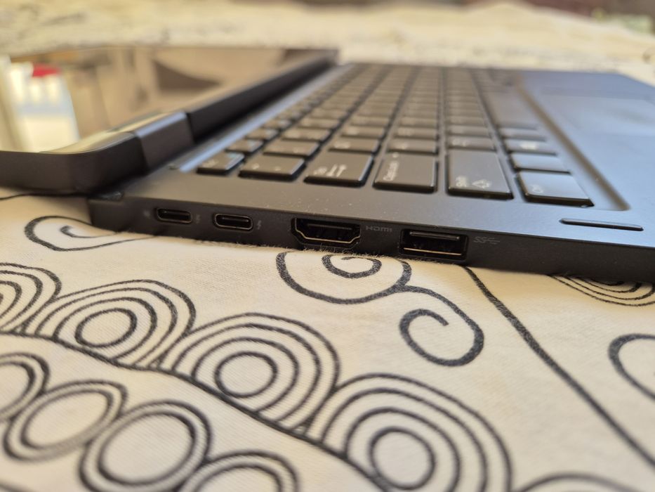 DELL biznesowy laptop ultrabook, lekki model, 2w1!