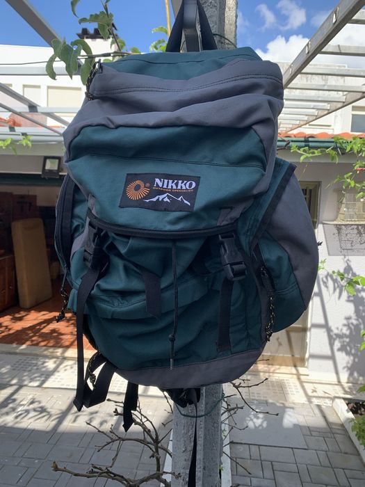 Mochila Nikko em bom estado