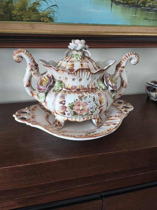 Terina e travessa antiga