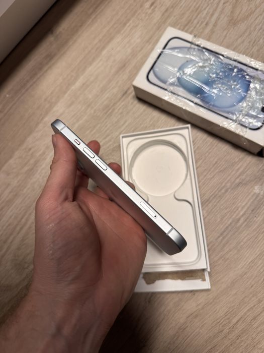Iphone 15 128 GB stan bardzo dobry Gwarancja