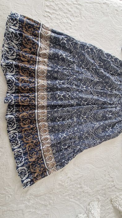 Vestido estampado manga curta, tamanho M