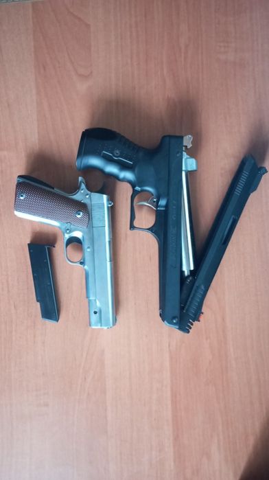 Іграшковий пістолет