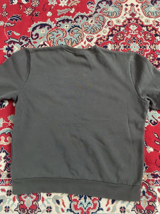 Оливковий світшот Oakley.