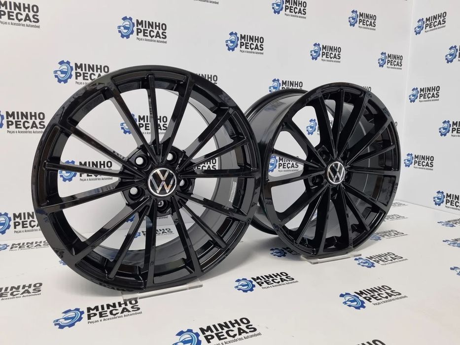 Jantes Golf 8 VIII Clubsport em 17 Preto Brilho (5x112)