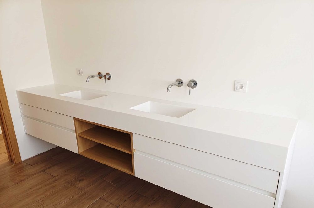 Tampos de bancada cozinha e banho em Corian, Hanex (Solid Surface)