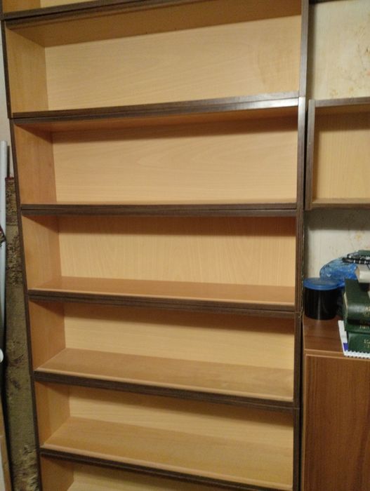 Продам полки книжные 10 шт возможна доставка