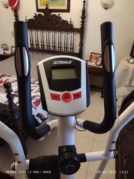 Bicicleta elíptica como nova