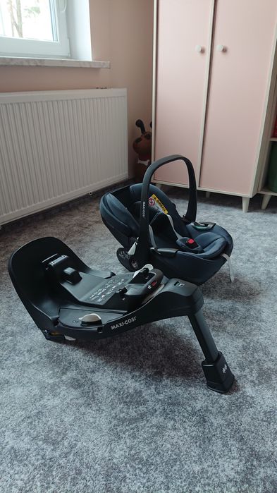 Fotelik samochodowy Maxi Cosi PEBBLE 360 pro z Bazą FAMILY 360 pro