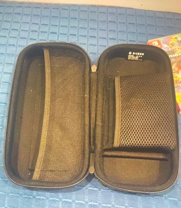 Nintendo Switch com extras