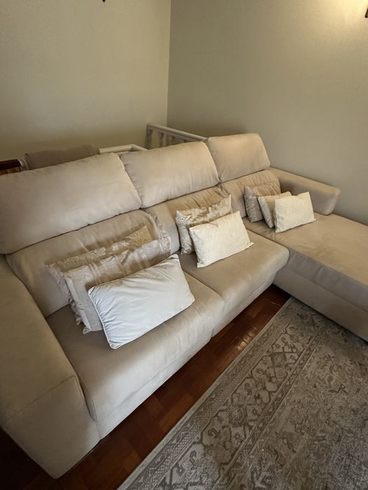 Sofá com chaiselongue