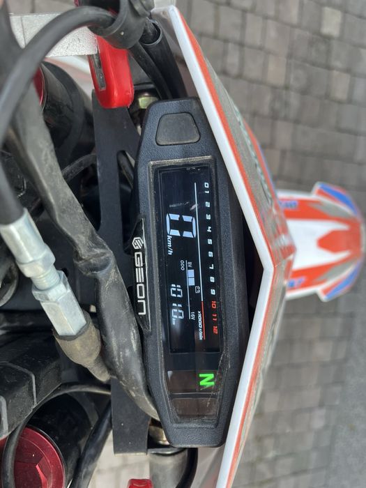 Мотоцикл GEON DAKAR GNS 125