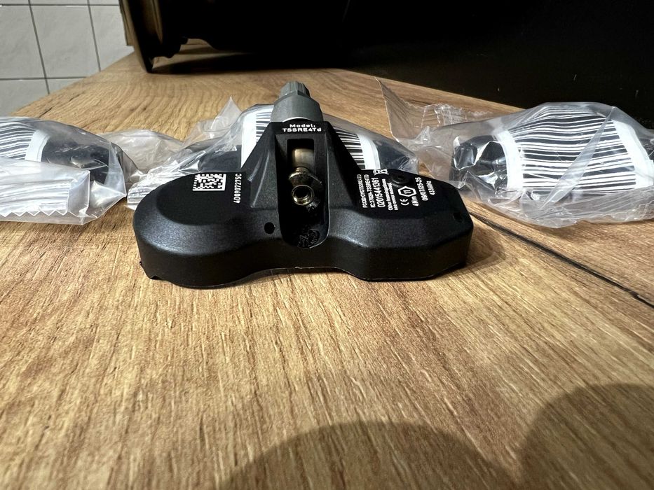 Czujniki ciśnienia opon powietrza VW Audi Skod TPMS Nowe 3 A4 6 7 8 Q5