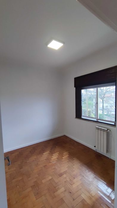 Moradia T4 + 1 para arrendamento em  Barcelinhos  junto ao rio cávado