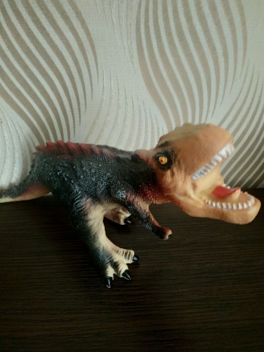 Іграшка динозавр із звуком
